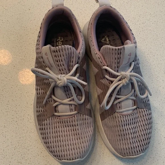 Pink Reeboks - Picture 2 of 4